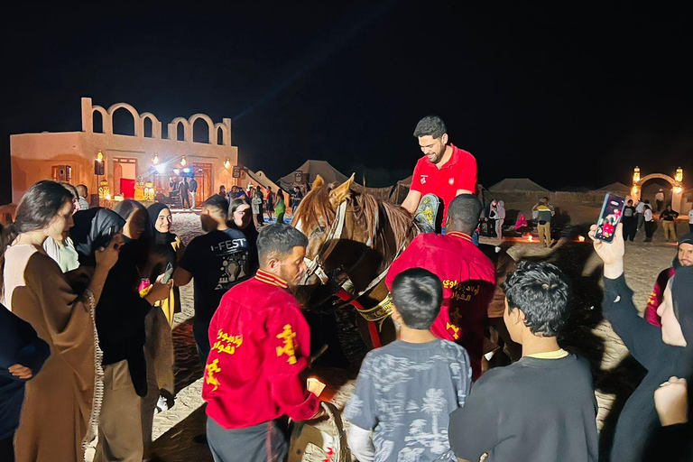 Es Sabra: cena beduina nel campo del Sahara tunisinoEs Sabra: cena beduina nel Sahara tunisino