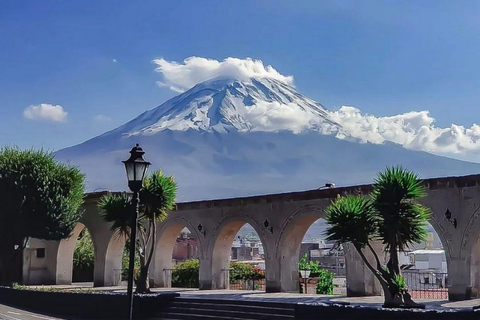 Arequipa: Historic Center Walking Tour with Hotel Pickup