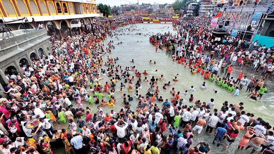 Kumbh Mela Rondreis 2025 (Prayagraj) | GetYourGuide