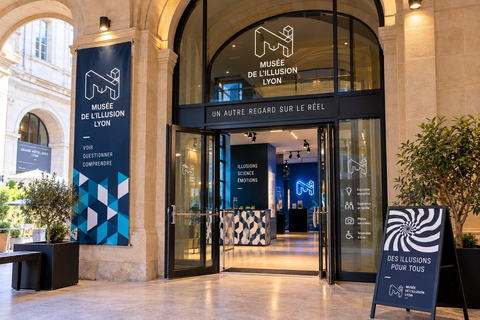 Musée de l'Illusion Entry Ticket with Audio Guide