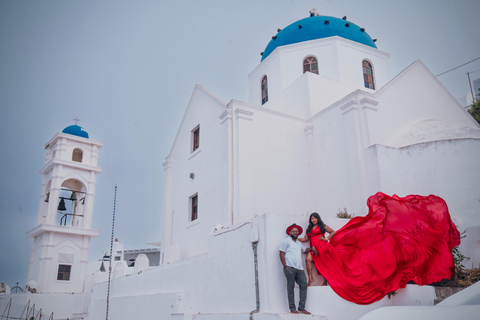 Santorini: Sessão de fotos particular com vestido voador30 minutos - Sessão de fotos com vestido esvoaçante