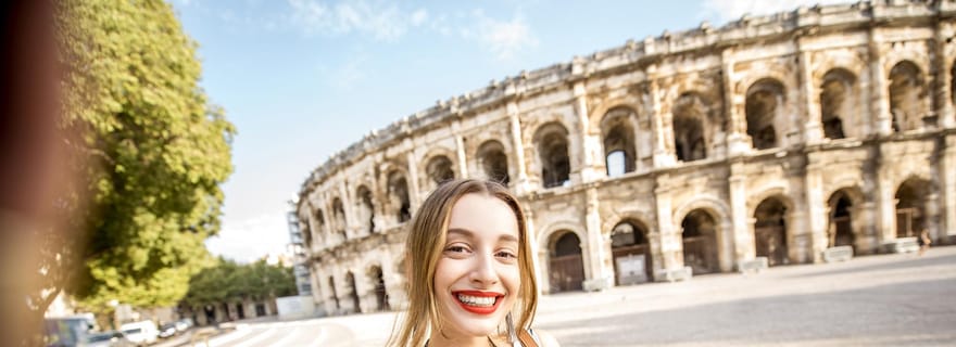 Nîmes : billet pour les arènes romaines et visite audio de la vieille ville