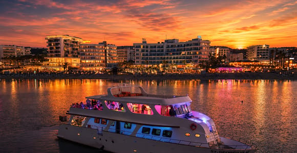 Protaras: 80s and 90s Sunset Cruise with Cypriot Dinner & DJ