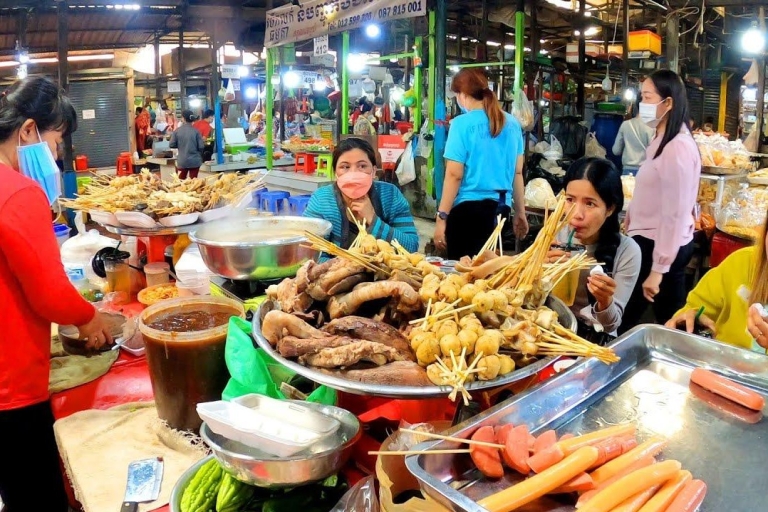 Phnom Penh en Lokale Markt met Straatvoedselproeverij TourPhnom Penh Lokale Markt met Straatvoedsel proeverij groepstour