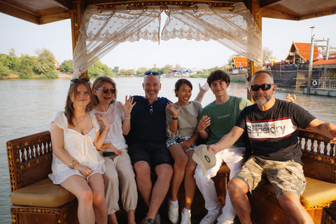 Ayutthaya: Private River Temple Cruise with Photographer