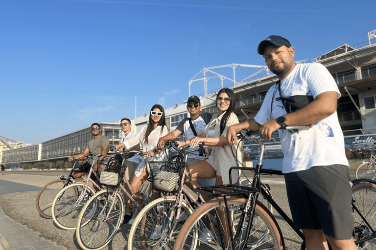 Passeio de bicicleta em Valência: Do centro histórico às maravilhas modernasPasseio de bicicleta, centro histórico e museu de artes e ciências