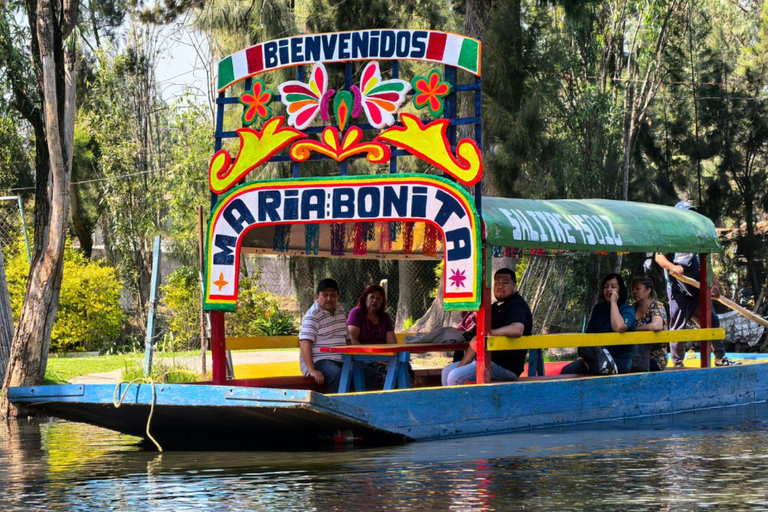 Mexico City: Xochimilco Trajinera Tour with Drinks & Tacos