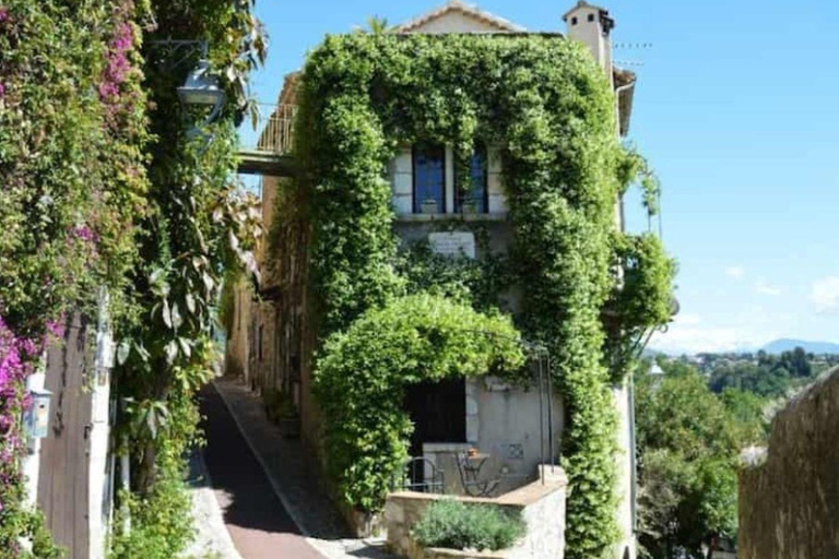 Visit Cannes/Grasse/St Paul de Vence by electric car Private guide in an electric car from Cannes/Grasse/St Paul de Vence!