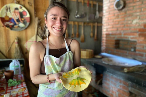 Oaxaca: Traditional Oaxacan Cooking Class with Local Chef