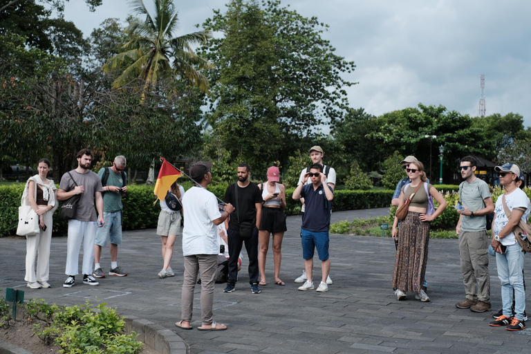 Yogyakarta: Borobudur Yard and Prambanan Temple Tour Guided Tour with Prawirotaman Area Meeting Point No Tickets