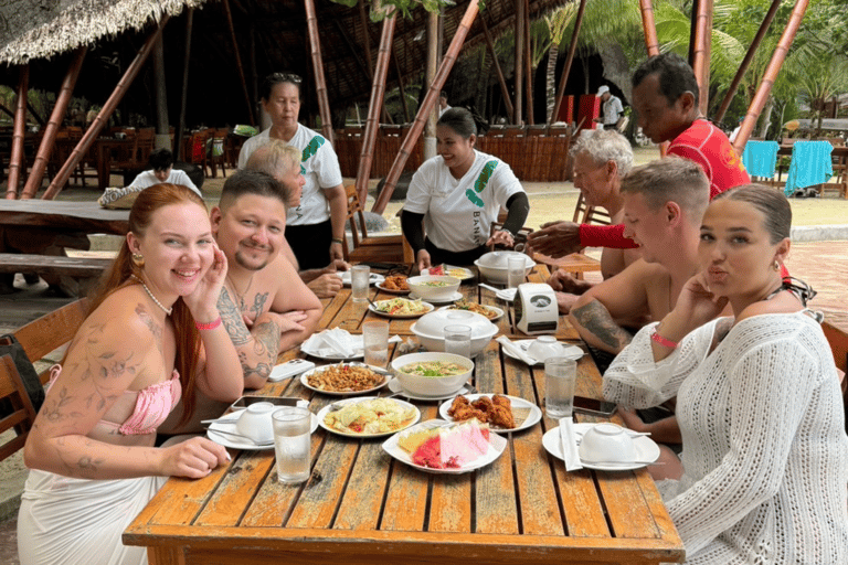 Phuket: Passeio de lancha rápida pelas ilhas Racha e Coral com almoço