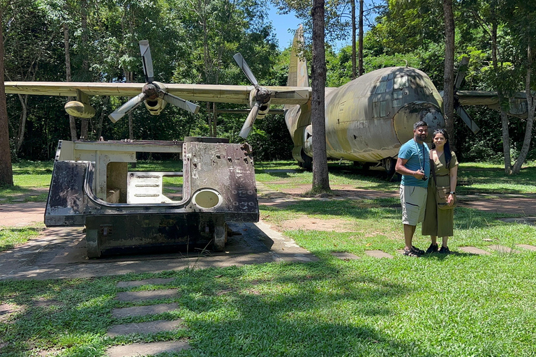 Zwarte Maagdenberg, Cu Chi tunnels, Cao Dai op de motor