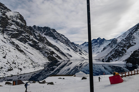 Portillo and Laguna del Inca: nature and mountains on a tour from Santiago