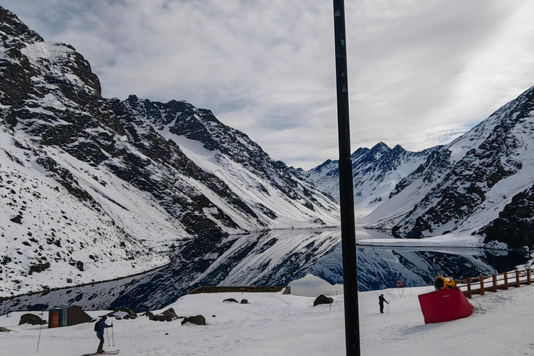 Portillo and Laguna del Inca: nature and mountains on a tour from Santiago