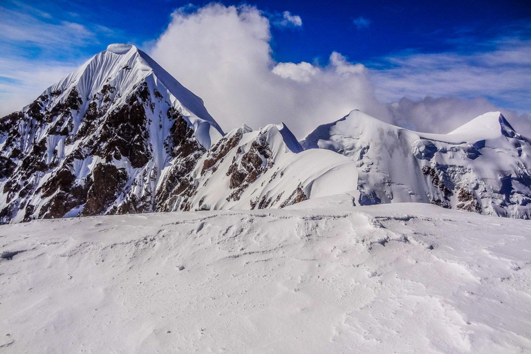 Bolivia, climbing tour to Illimani mountain 6,438 m in 3 days/2 nights Private tour available