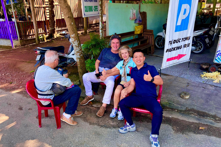 Traslado privado de Hue a Hoi An con un tour turísticoTraslado privado de Hue a Hoi An con visita turística