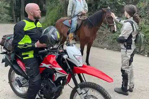De Bogotá: Passeio de motocicleta pela cachoeira La Chorrera
