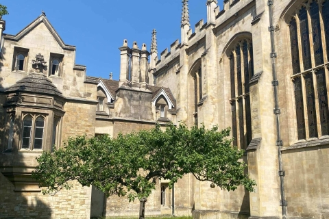 Cambridge: Wycieczka z przewodnikiem po ukrytych historiach na smartfonie