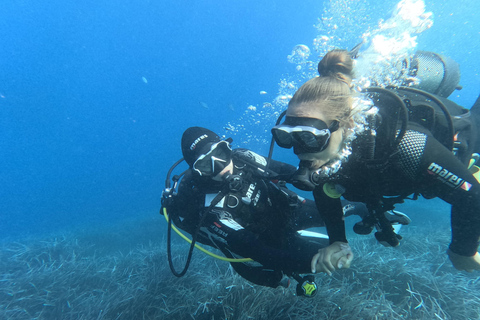 Santorini: Scuba Diving Experience in Caldera for Beginners Santorini: Scuba Diving Experience in the Volcanic Caldera