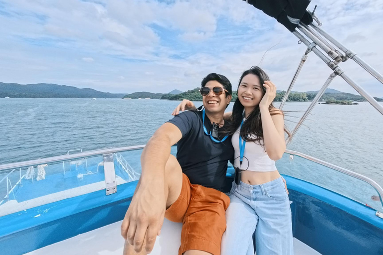 Tour in yacht del Geoparco UNESCO di Hong Kong: quattro archi marini e vulcanoTour in yacht del geoparco UNESCO di Hong Kong: quattro archi marini e vulcano