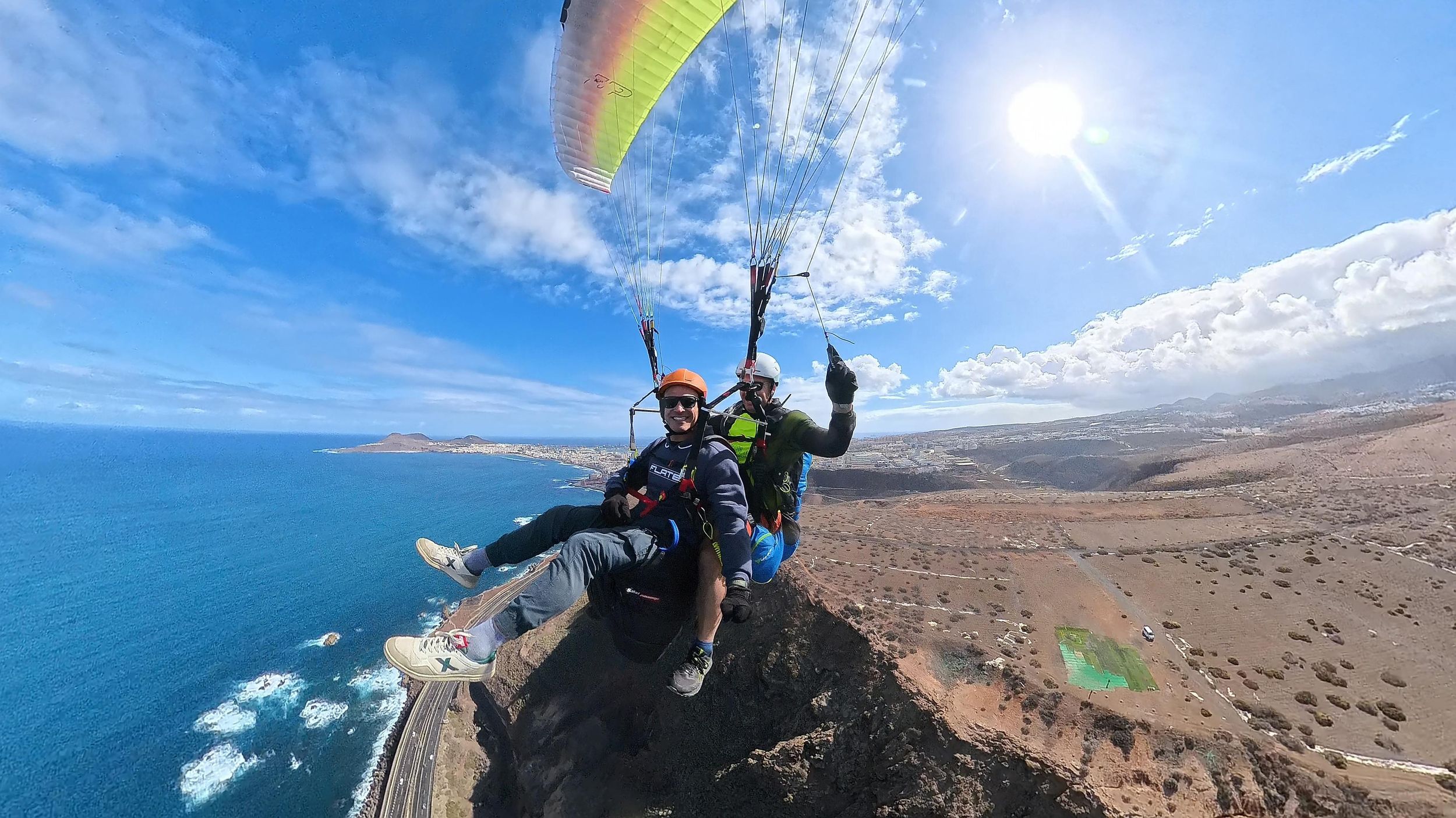 Gran Canaria: Gleitschirmflug & Bananenplantagen-Tour