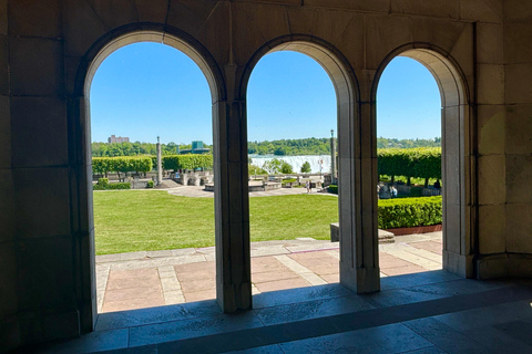 Walking Tour of Niagara Falls Canada and Hornblower Boat