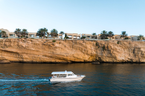 Muscat: 2-Hour Sunset Viewing Boat Tour