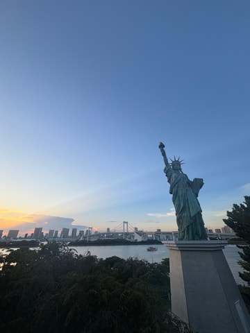 Guided visit of Tokyo: Ginza, Imperial Palace Gardens, and Odaiba