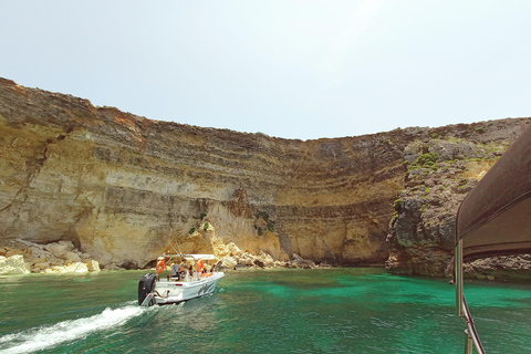 Mellieha: 13:00 uur Speedboot rondvaart door de grotten van Comino 2 uur Blue Lagoon