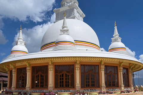 Ella: NineArches Bridge,Mini adam's peak and Waterfalls Tour