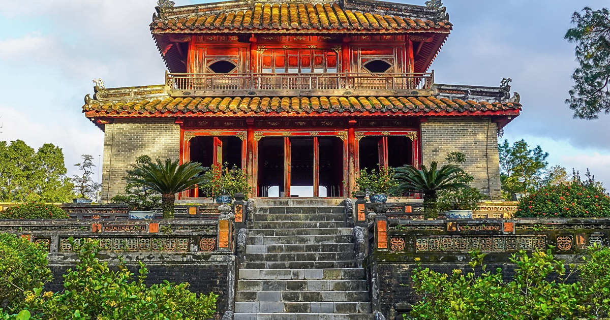 Hue: Hue Royal Tombs Tour Besök Kejsarens 3 Bästa Gravar | GetYourGuide