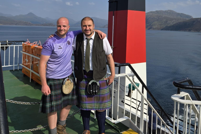 Greenock: Stirling Castle, Kelpies, & Luss Day Trip