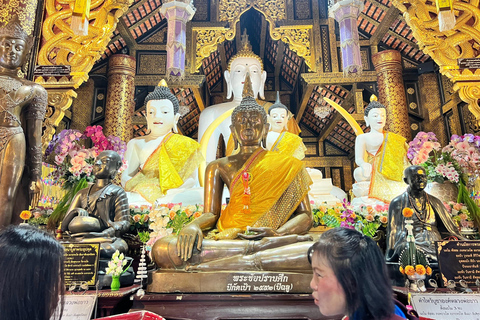 Chiang Mai: Old City Walking Tour with Temples & History Small Group Without Entry Fees
