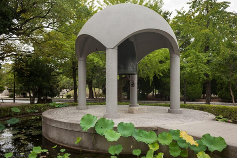 Osaka/Kyoto: Hiroshima&Miyajima Private Tour Luxury Vehicle
