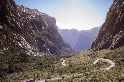 Desde Queenstown: el crucero más largo por Milford SoundMilford Sound: autobús y crucero más largo desde Queenstown