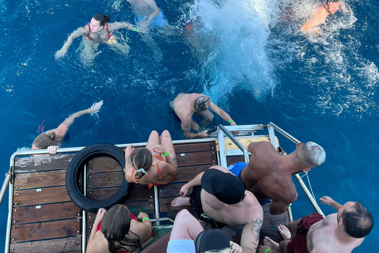 Dubrovnik: Sunset Boat Party with DJ & Blue Lagoon Swim Stop