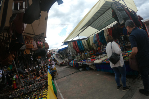 Sanctuary of Las Lajas and Otavalo in 2 days. Ecuador and Colombia together.