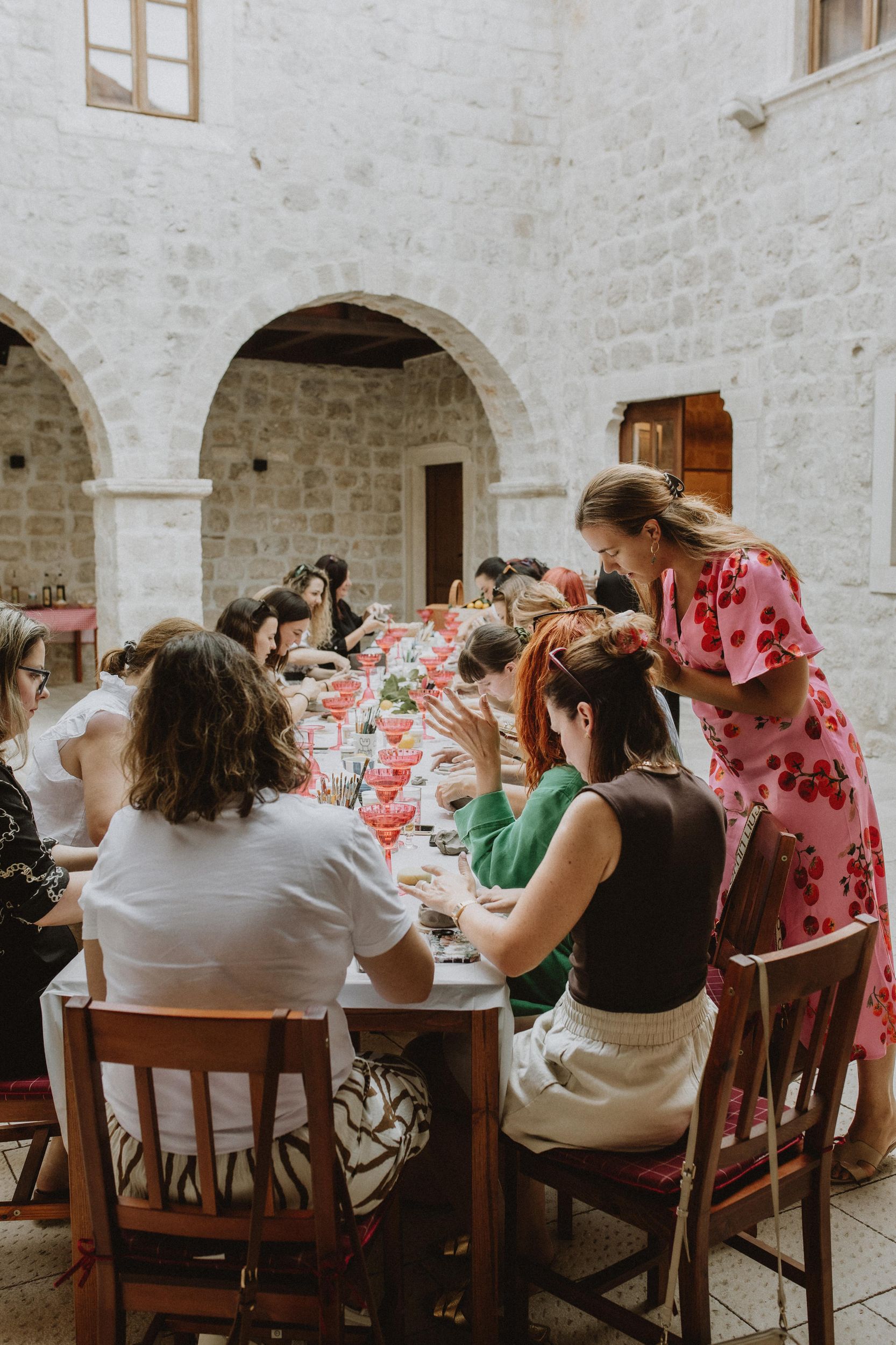 Tour durch das Kulturerbe und Malworkshop in einem Kloster