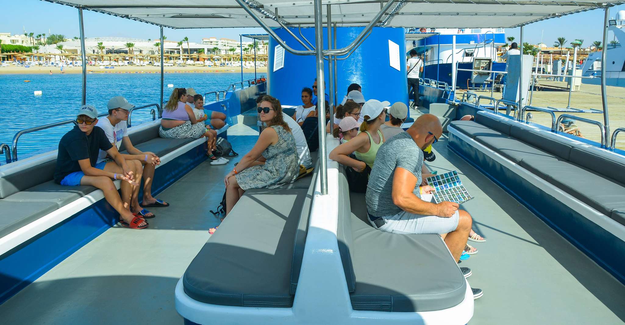 萨法加/马卡迪湾,Panorama 潜水艇,与潜水艇 - Hizvo