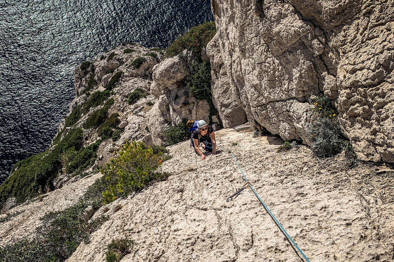 Session d&#039;escalade multi-pitch dans les Calanques près de MarseilleEscalade Multi-Pitch / Séance de découverte dans les Calanques