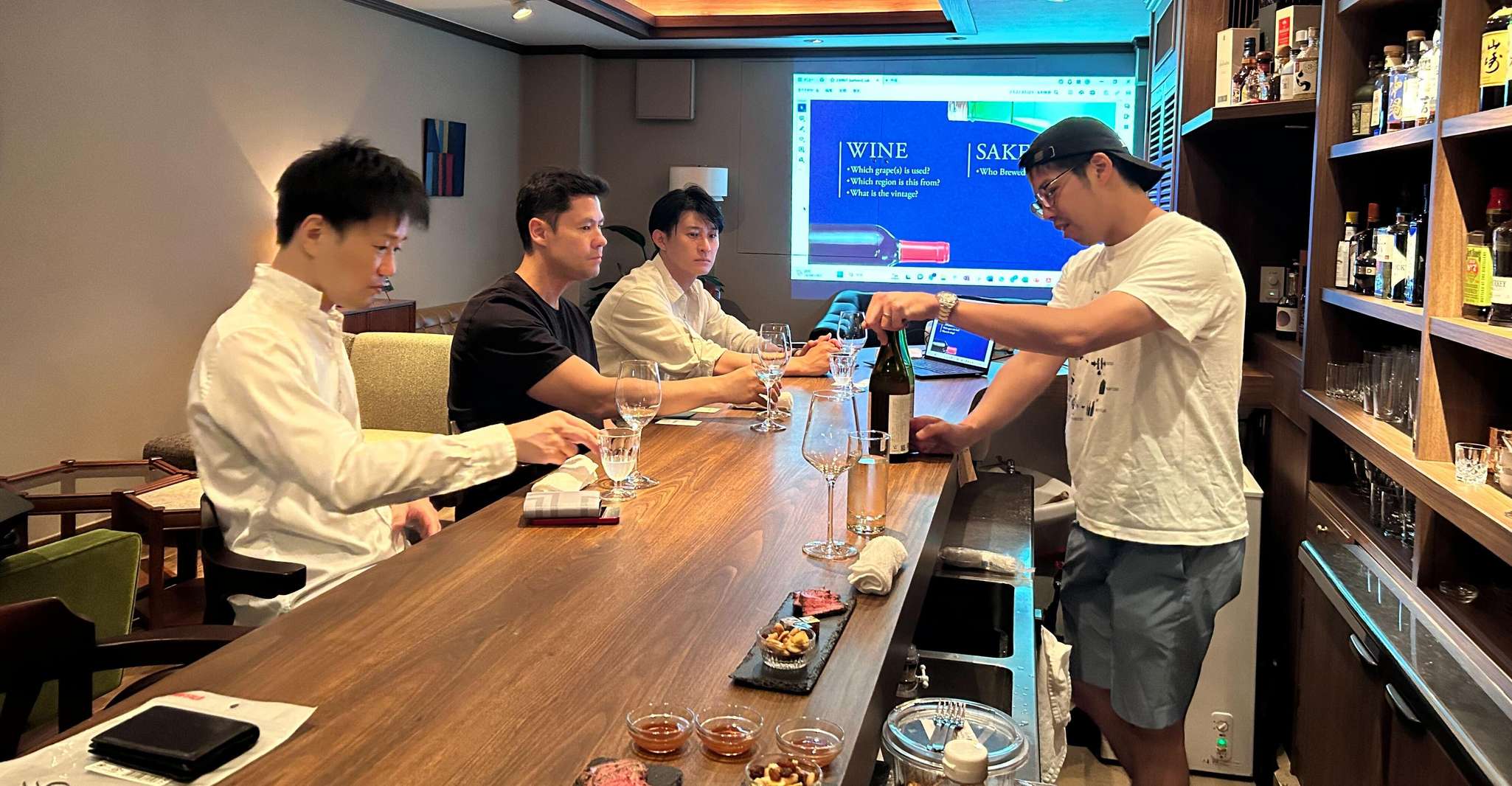 Akasaka Tokyo, heerlijke en interessante sake -smaken - Housity
