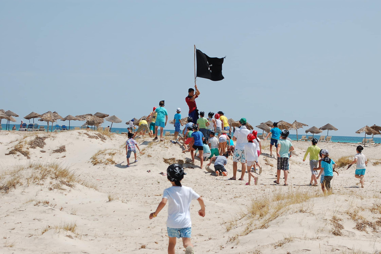 Djerba: Piratenbootsfahrt mit Delphin- und Flamingo-BeobachtungPiratenmenü Djerba: Piratenbootsfahrt mit Delphinbeobachtung