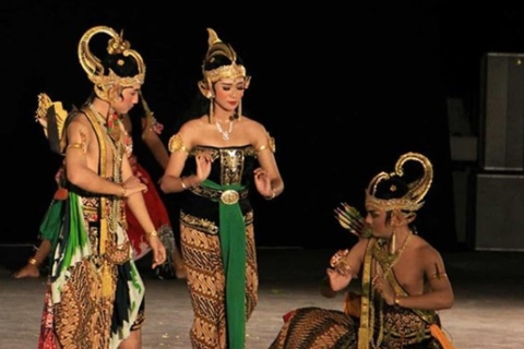 Yogyakarta: Prambanan, borobudur climb up temple & Ramayana