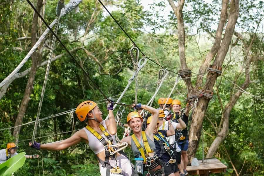 Phuket ATV Offroad- & Zipline-Abenteuer. Foto: GetYourGuide Phuket ATV Offroad- & Zipline-Abenteuer. Foto: GetYourGuide