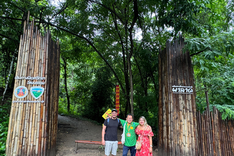 Chiang Mai: Santuario de Elefantes, Ruta de los Monjes y Excursión a Doi SuthepPunto de encuentro