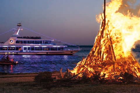 Hamburg: Easter Bonfire and Light Cruise on Easter Saturday