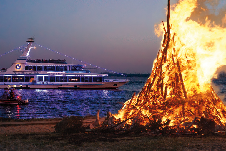 Hamburg: Easter Bonfire and Light Cruise on Easter Saturday