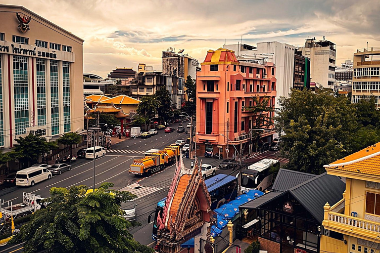 Small Group Bangkok Tour: Street Food, Markets and Temples