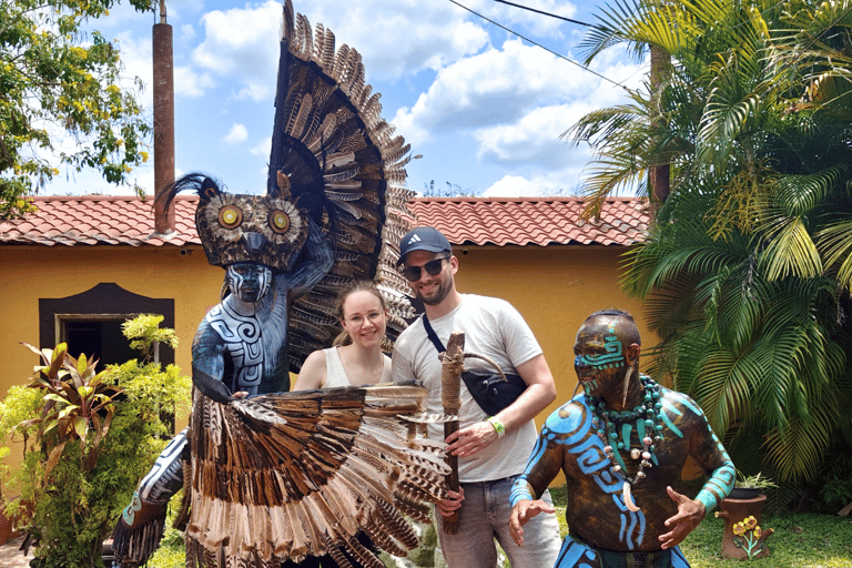 Valladolid: Chichen Itza + 2 Cenotes with Shared Transportation VALLADOLID: CHICHÉN ITZÁ + 2 CENOTES SHARED TRANSPORTATION