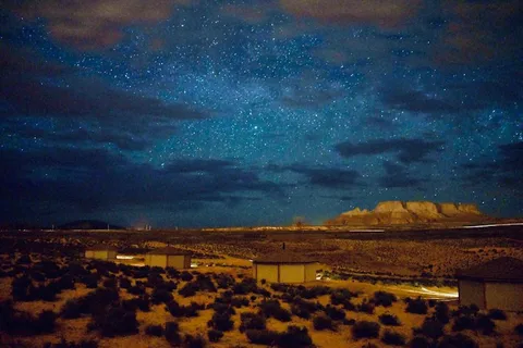 Page: Estancia tradicional en un Hogan Navajo y excursión al Cañón del Antílope